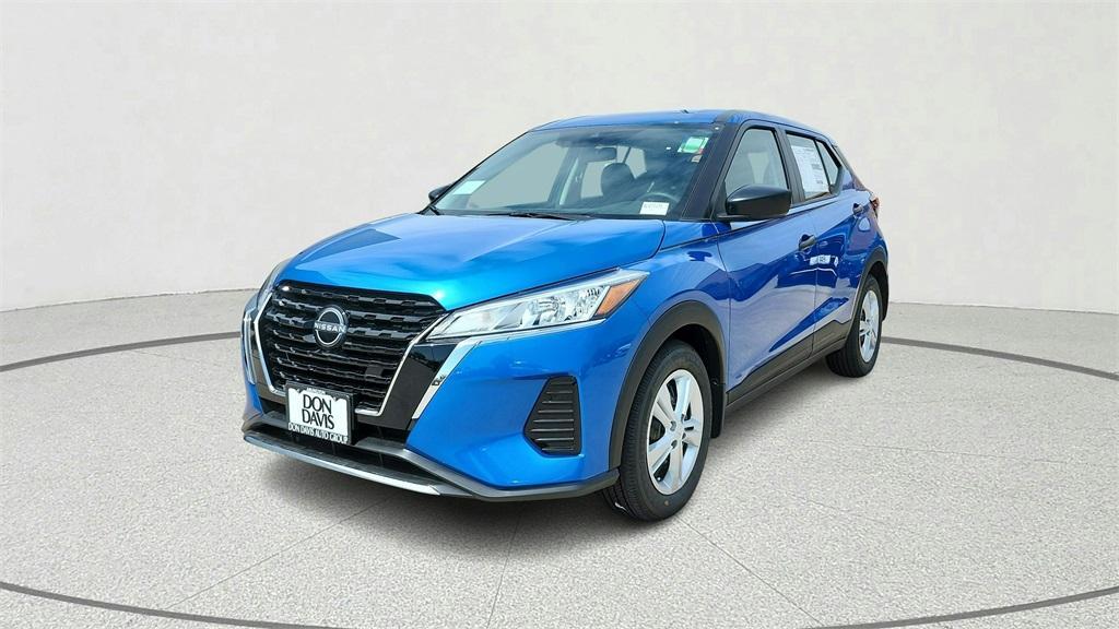 new 2025 Nissan Kicks Play car, priced at $20,347