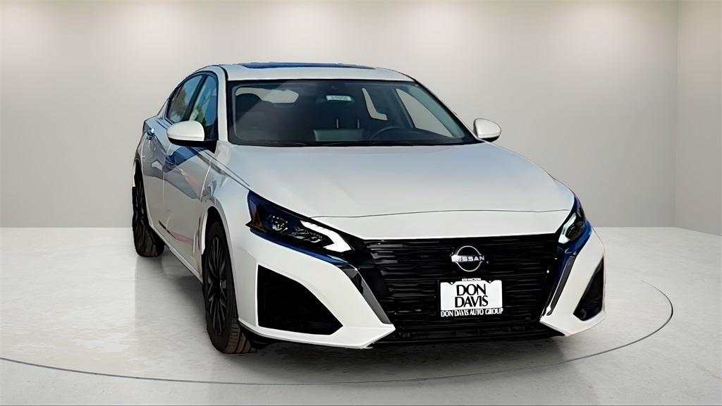 new 2025 Nissan Altima car, priced at $25,783