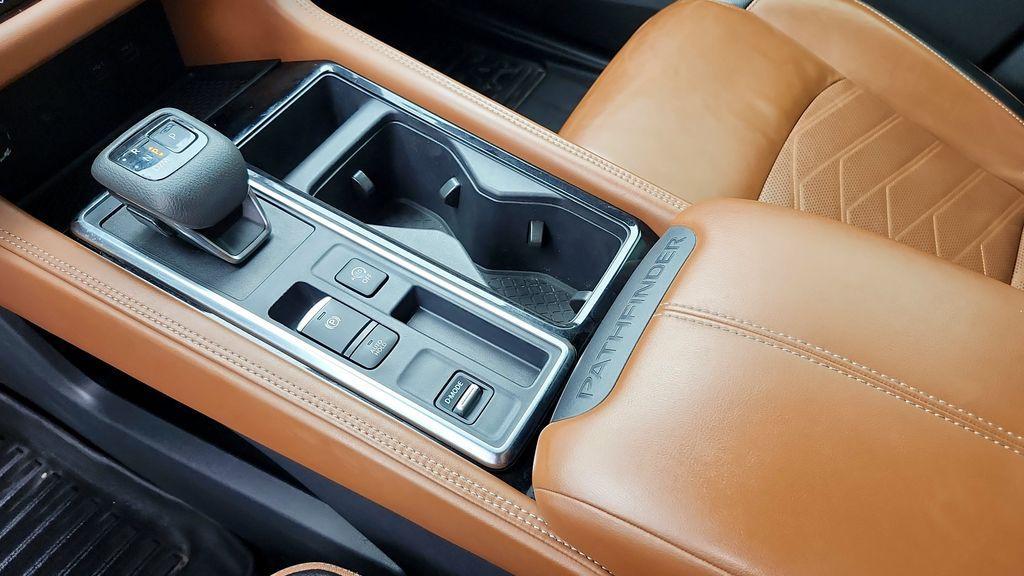 used 2024 Nissan Pathfinder car