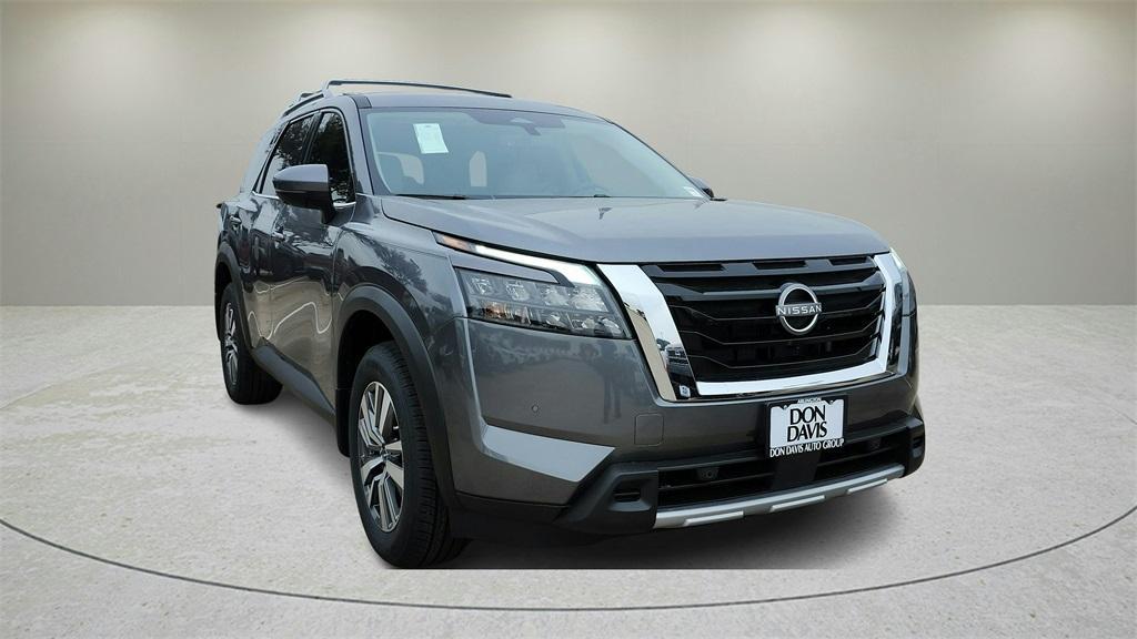 new 2026 Nissan Pathfinder car, priced at $42,427