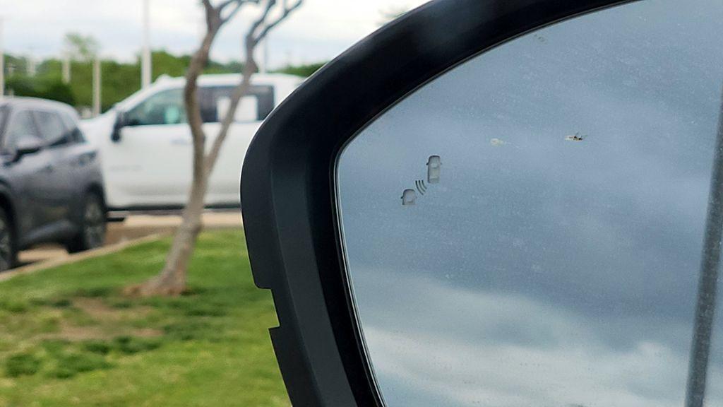 new 2026 Nissan Pathfinder car, priced at $40,001