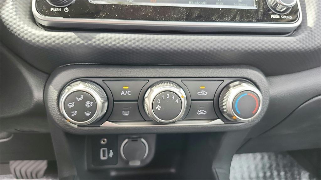 new 2025 Nissan Kicks Play car, priced at $19,678