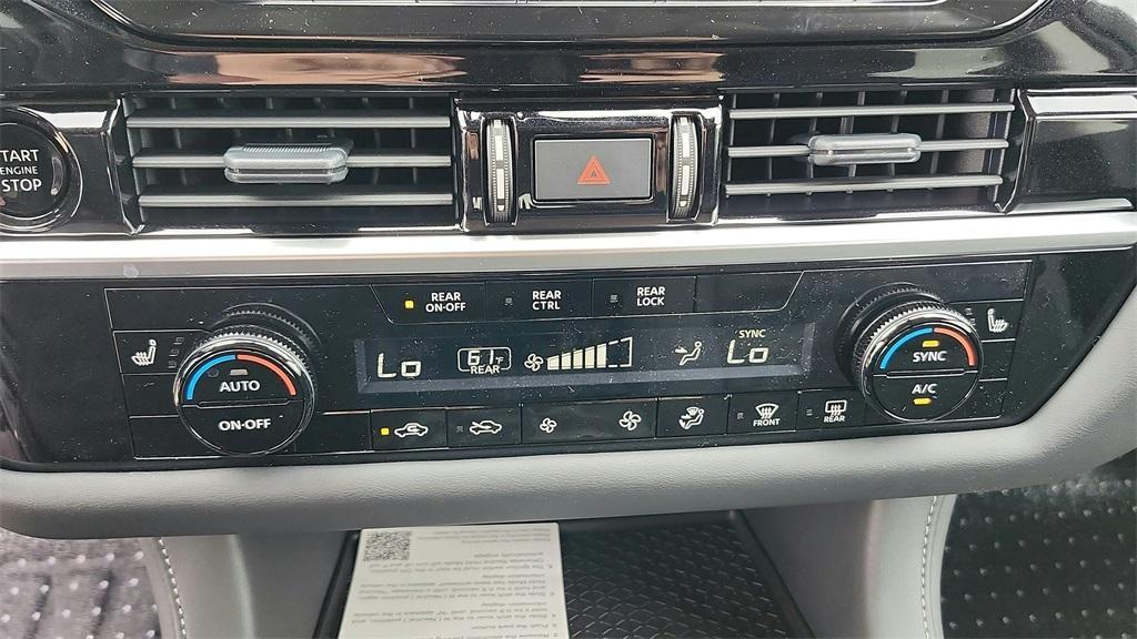 new 2025 Nissan Pathfinder car, priced at $37,274