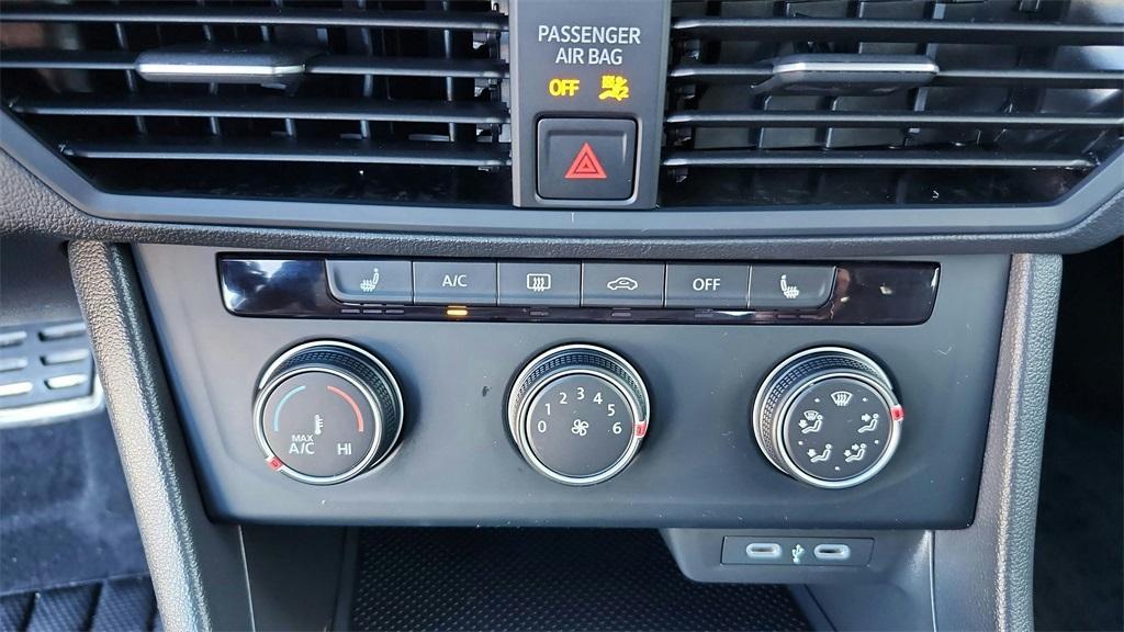 used 2024 Volkswagen Jetta car, priced at $18,647