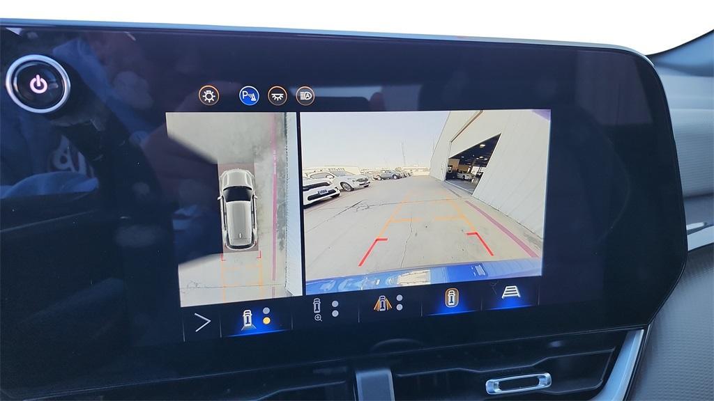 used 2025 Chevrolet Equinox car, priced at $24,697