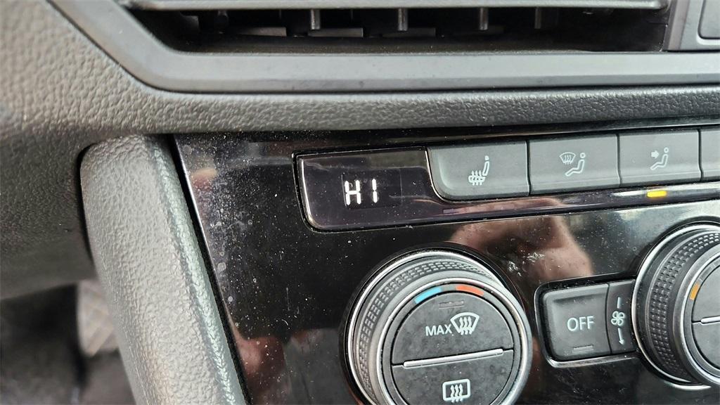 used 2024 Volkswagen Jetta car, priced at $18,874