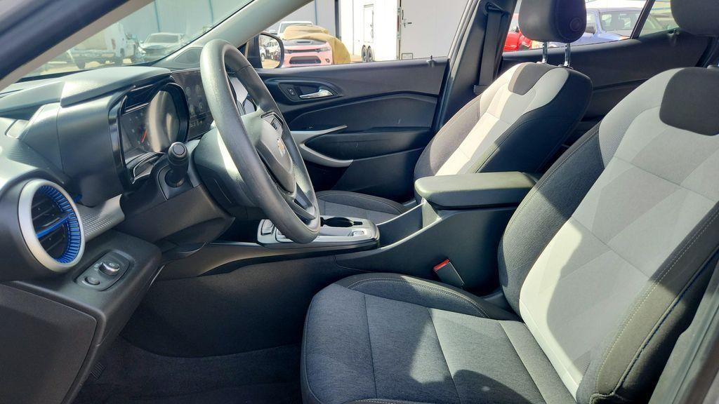 used 2024 Chevrolet Trax car, priced at $18,647