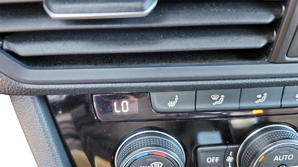 used 2024 Volkswagen Jetta car, priced at $18,815