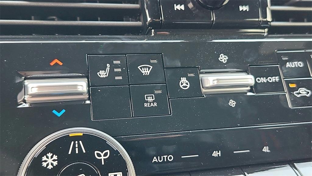 new 2025 Nissan Armada car, priced at $69,605