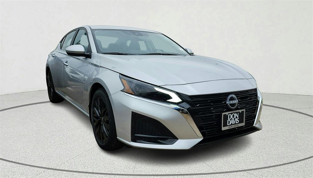 new 2025 Nissan Altima car, priced at $25,528