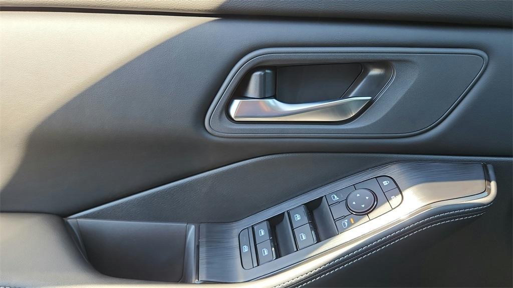 new 2026 Nissan Rogue car, priced at $31,308