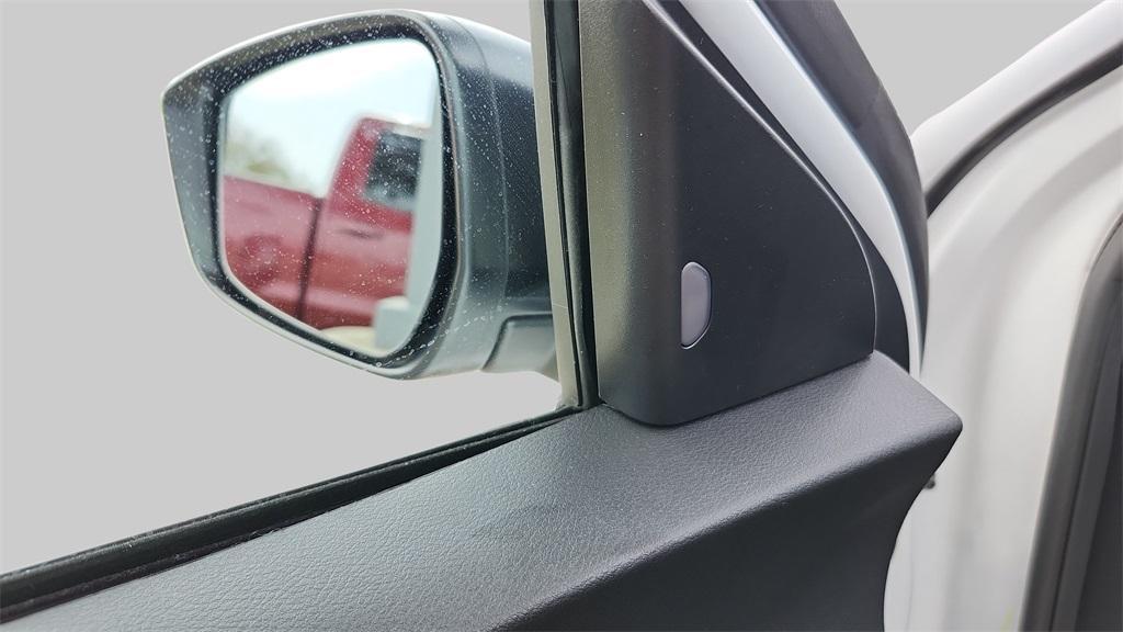 new 2025 Nissan Kicks Play car, priced at $19,742