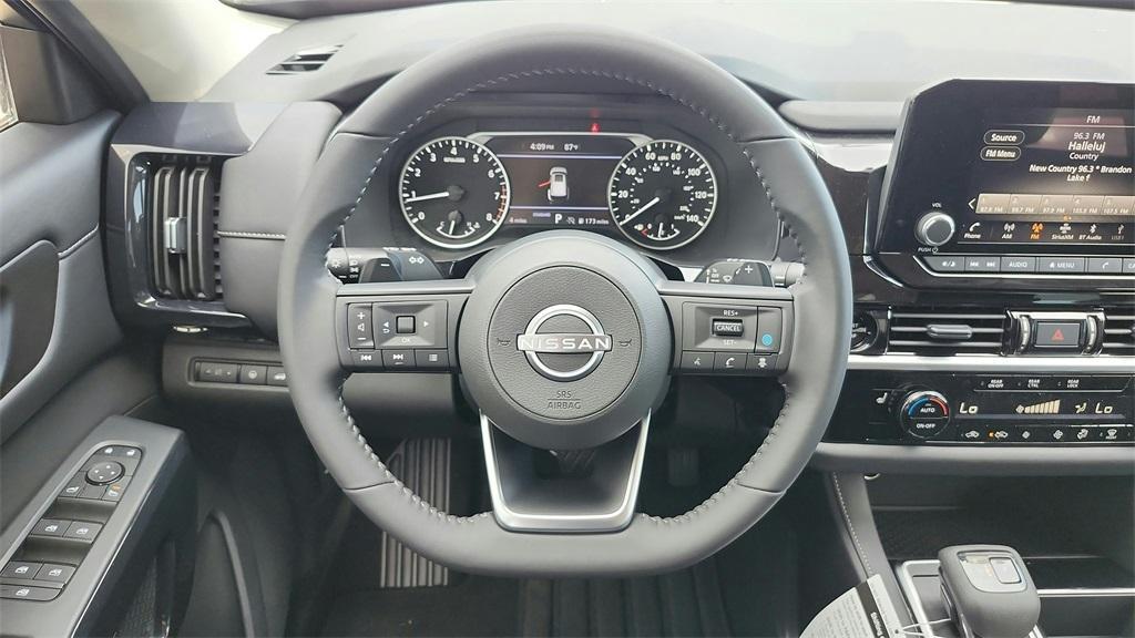 new 2025 Nissan Pathfinder car, priced at $36,866