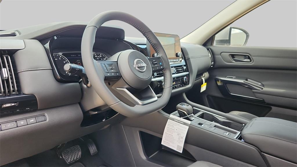 new 2025 Nissan Pathfinder car, priced at $36,866