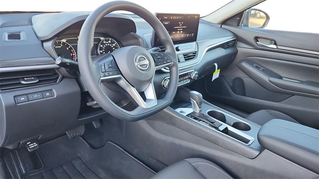 new 2025 Nissan Altima car, priced at $25,678