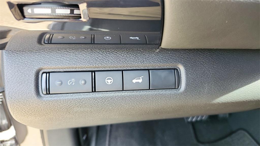 new 2025 Nissan Pathfinder car, priced at $36,866