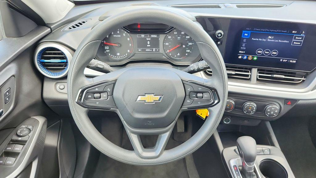 used 2025 Chevrolet Trax car, priced at $18,611