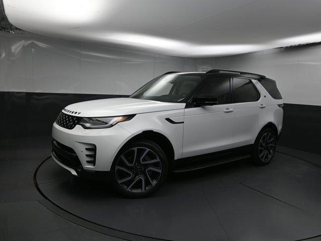 new 2025 Land Rover Discovery car, priced at $74,225