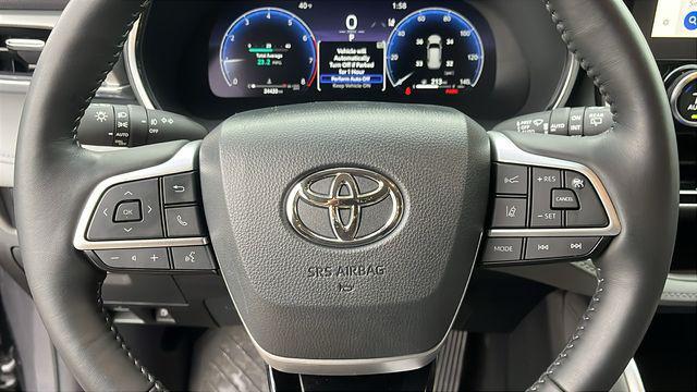 used 2024 Toyota Highlander car, priced at $44,995