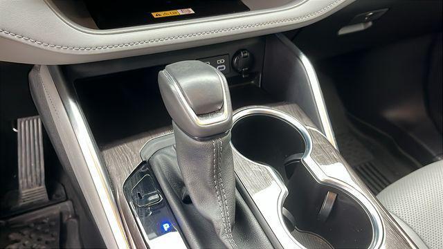 used 2024 Toyota Highlander car, priced at $44,995