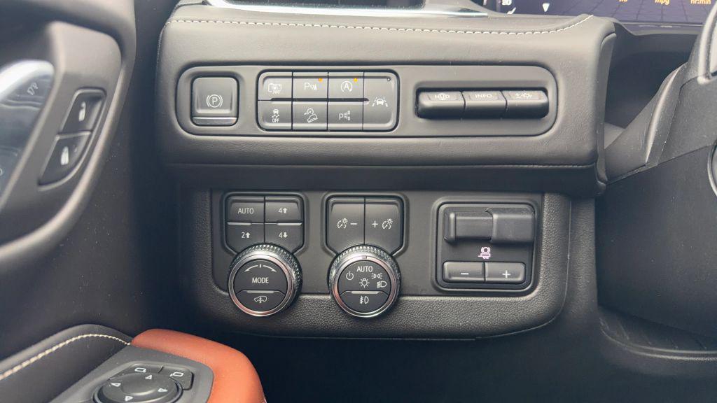 used 2023 GMC Yukon XL car, priced at $75,293