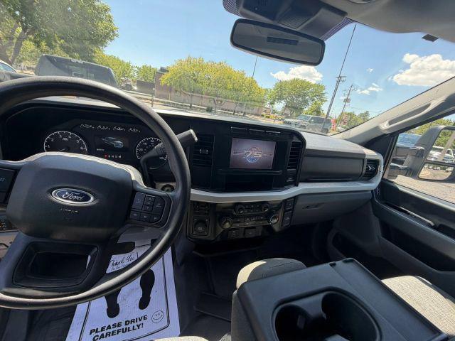 used 2023 Ford F-350 car