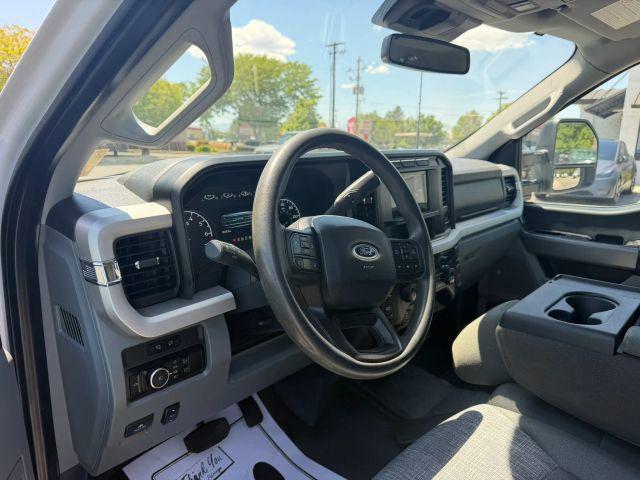 used 2023 Ford F-350 car