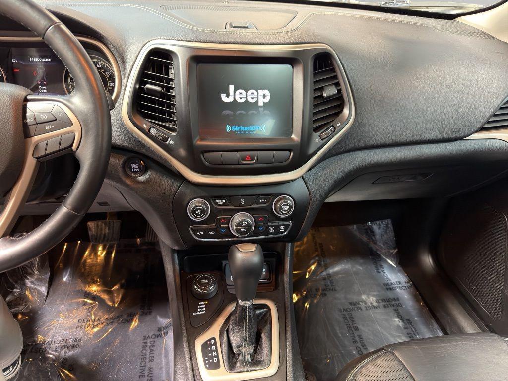 used 2014 Jeep Cherokee car, priced at $5,899