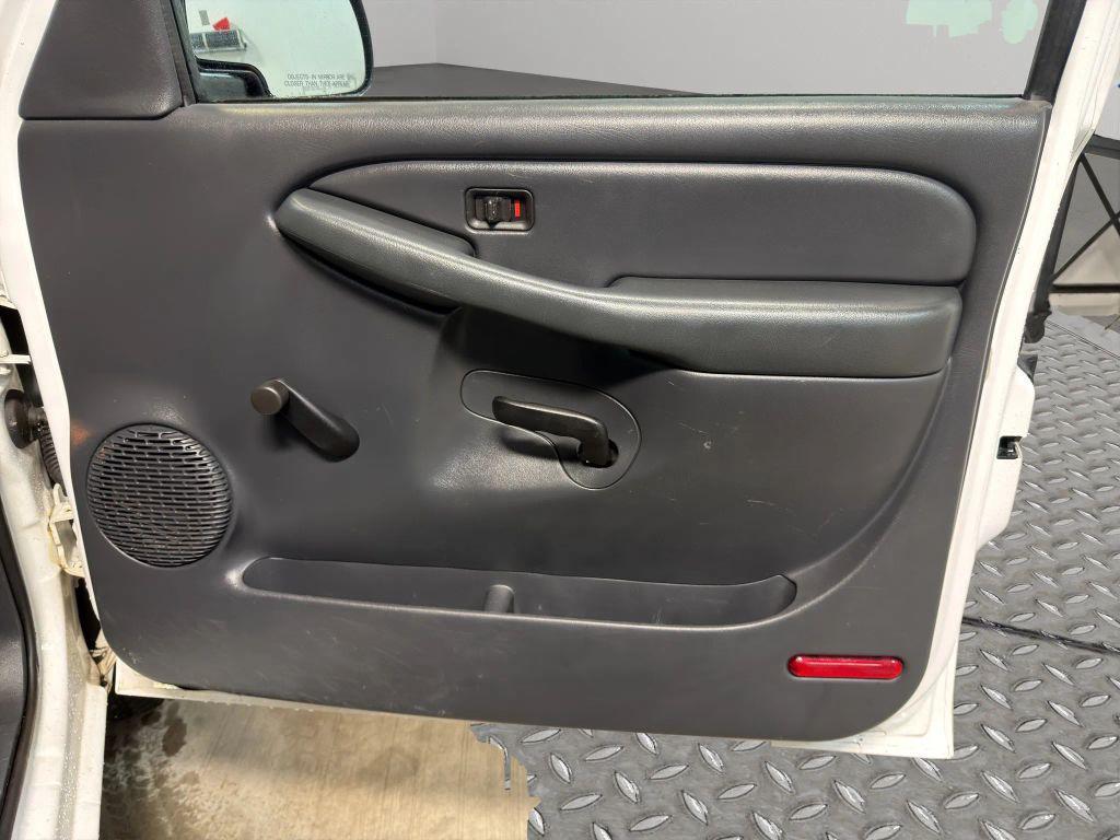 used 2000 Chevrolet Silverado 1500 car, priced at $9,995