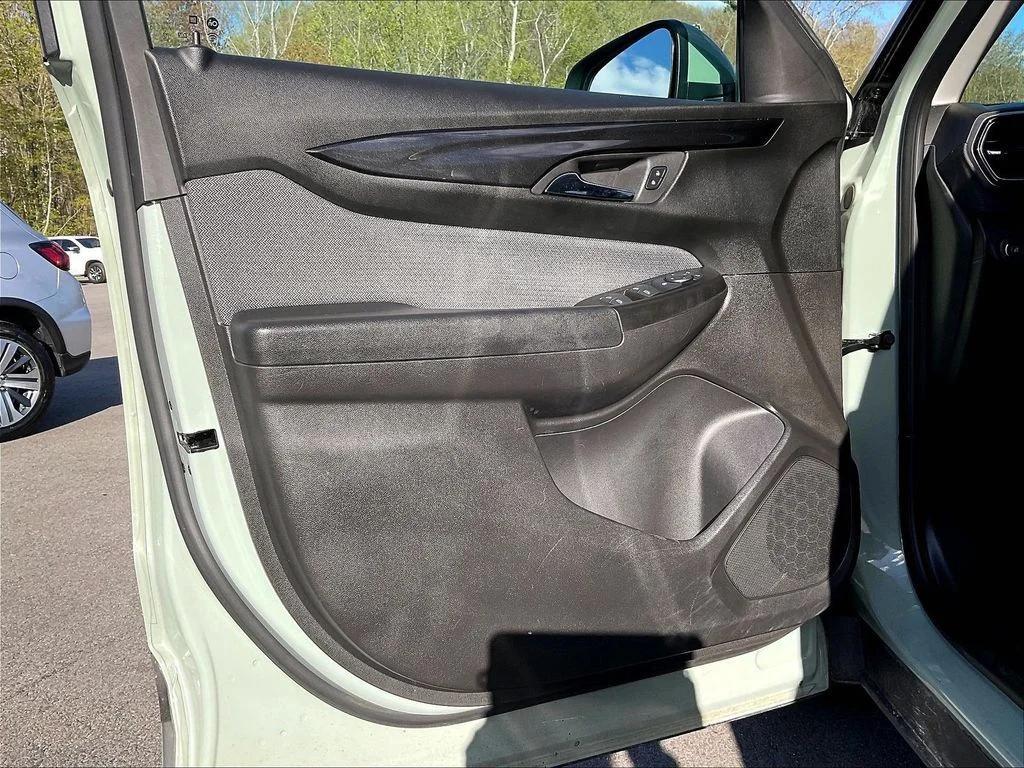 used 2025 Chevrolet TrailBlazer car, priced at $23,600