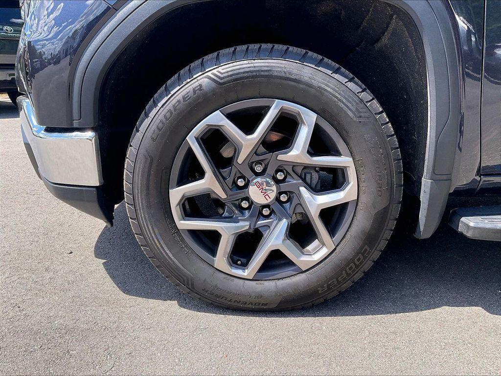 used 2022 GMC Sierra 1500 car, priced at $43,051