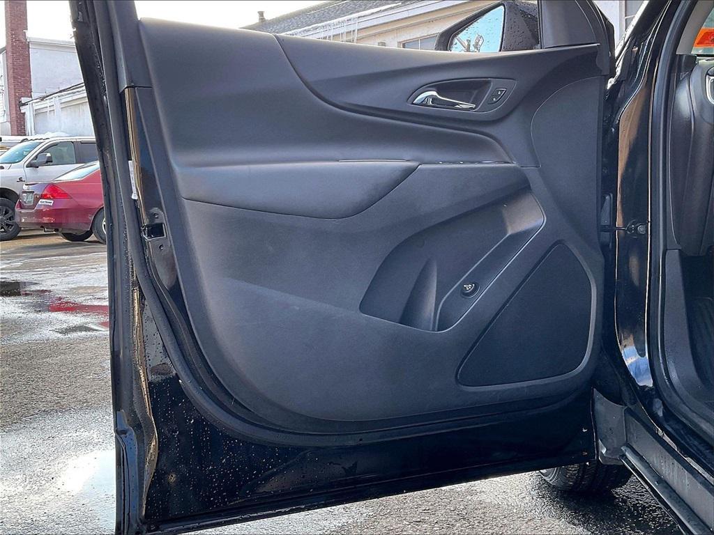 used 2024 Chevrolet Equinox car, priced at $21,900