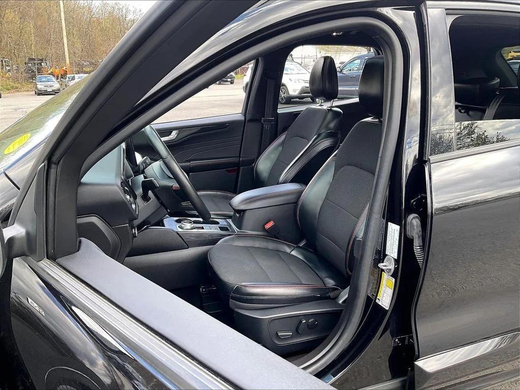 used 2024 Ford Escape car, priced at $25,270