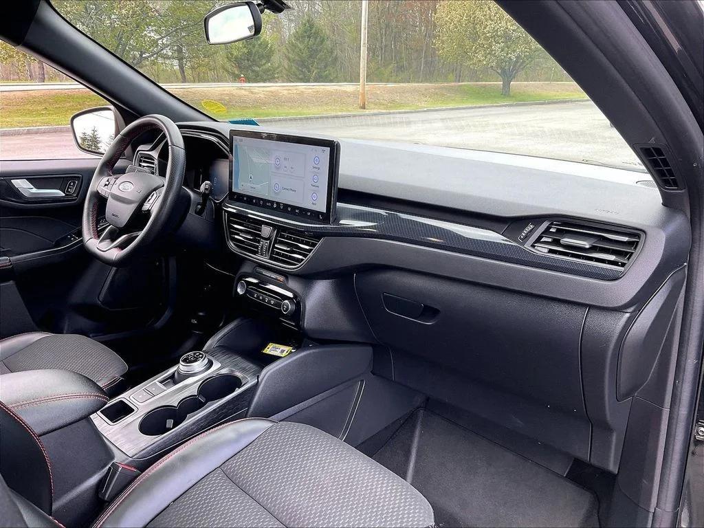 used 2024 Ford Escape car, priced at $25,270