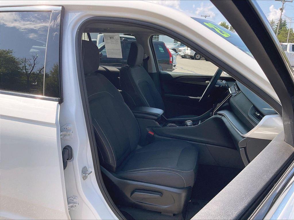 used 2023 Jeep Grand Cherokee car, priced at $28,126