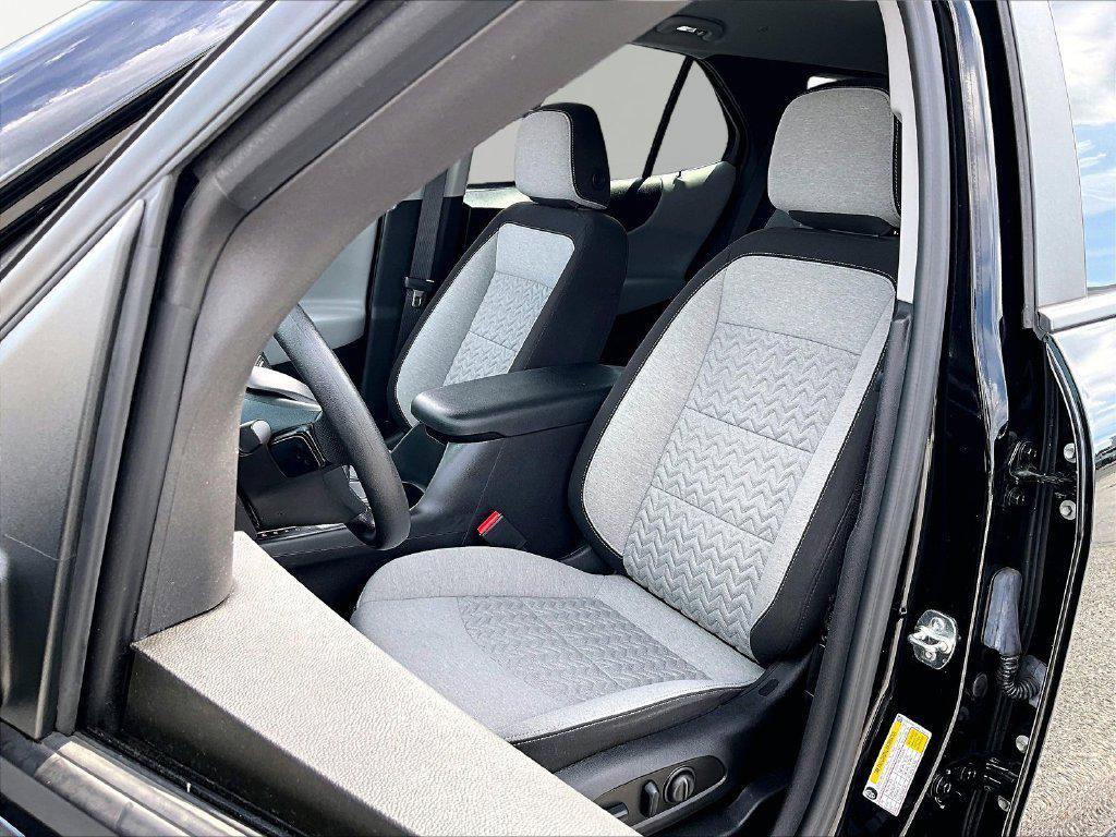 used 2024 Chevrolet Equinox car, priced at $19,626