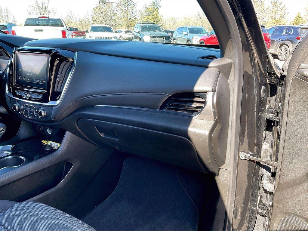 used 2023 Chevrolet Traverse car, priced at $23,900