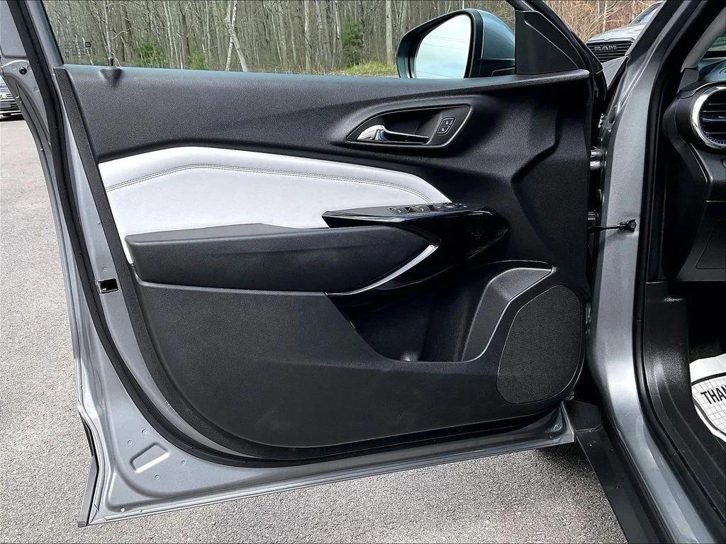 used 2025 Chevrolet Trax car, priced at $22,453