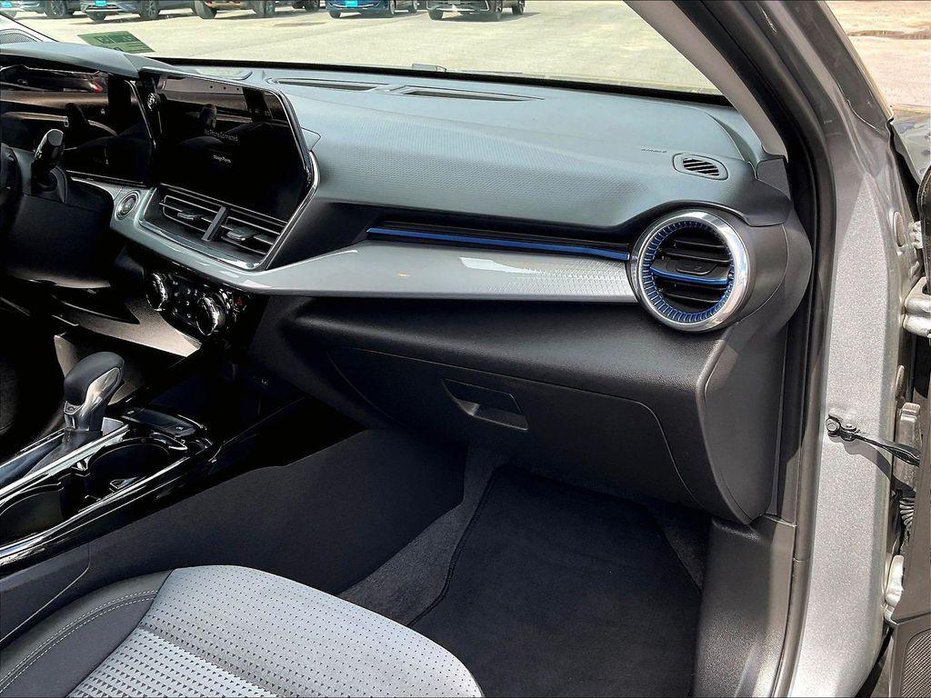 used 2025 Chevrolet Trax car, priced at $22,802