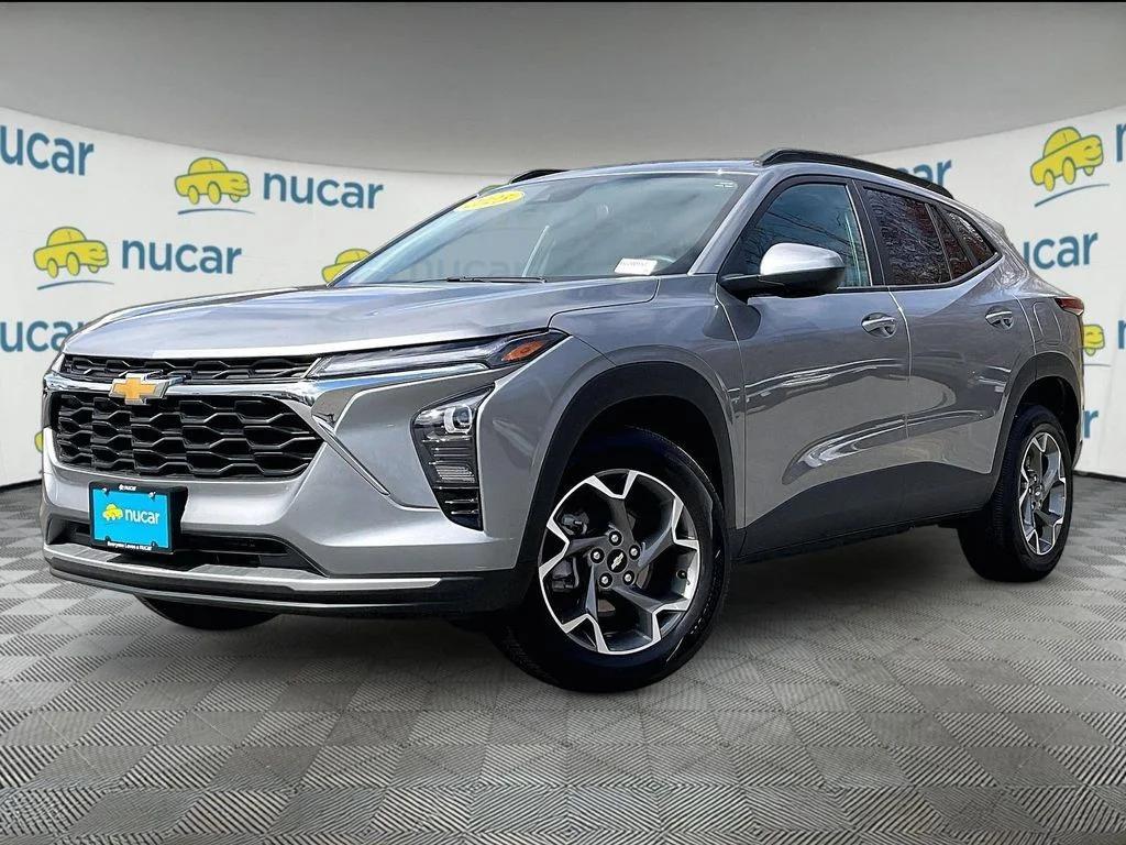 used 2025 Chevrolet Trax car, priced at $22,453