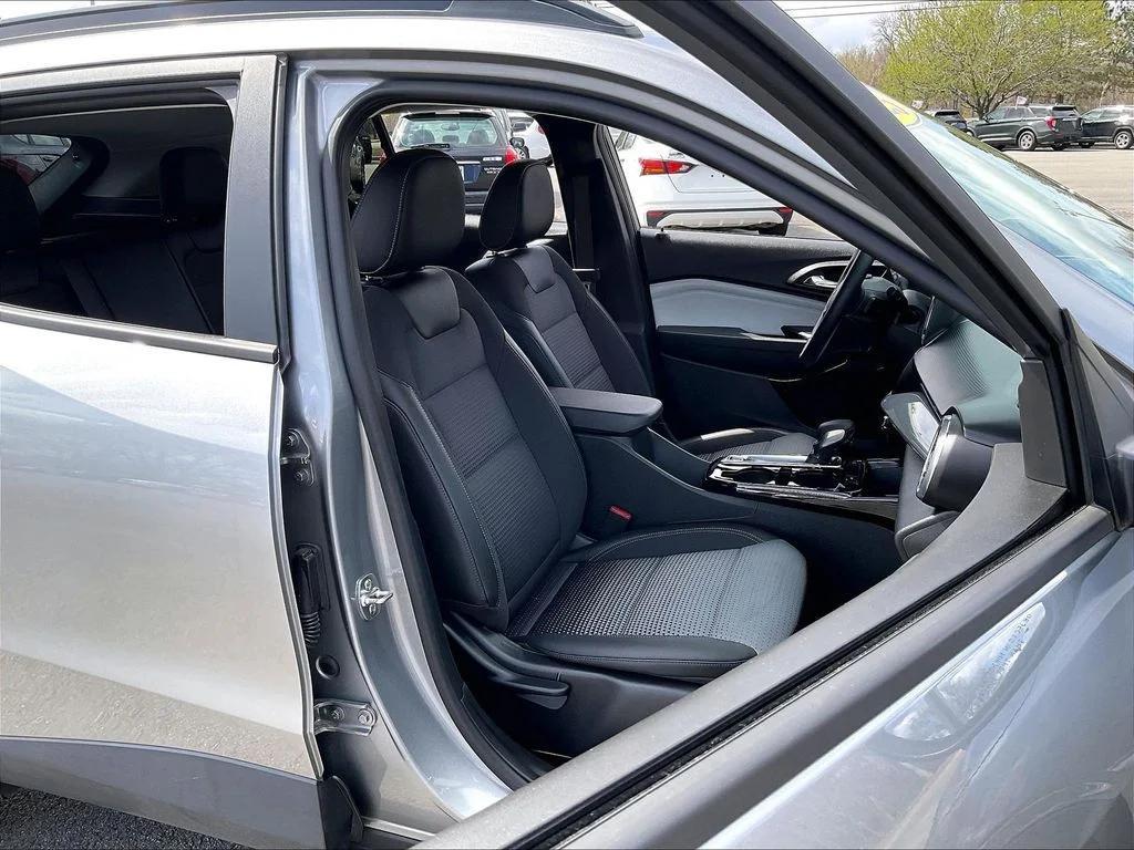 used 2025 Chevrolet Trax car, priced at $22,453