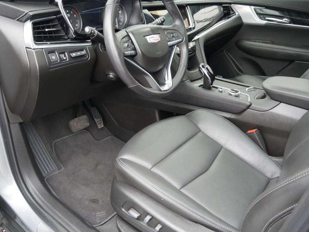 used 2024 Cadillac XT6 car, priced at $42,907