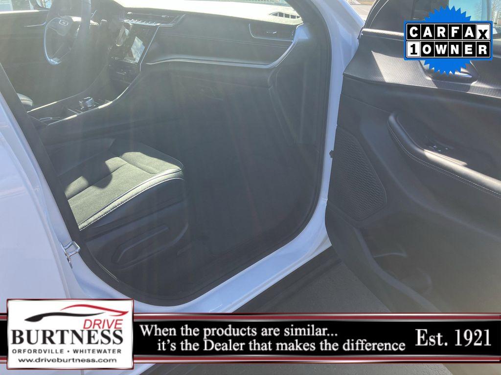 used 2024 Jeep Grand Cherokee L car, priced at $27,995