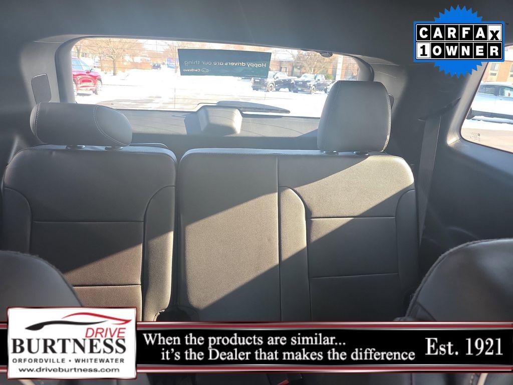 used 2023 Chevrolet Traverse car, priced at $35,488
