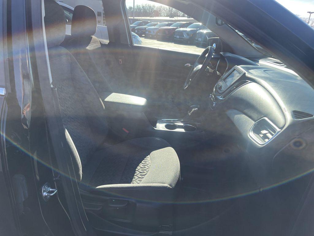 used 2024 Chevrolet Equinox car, priced at $23,988