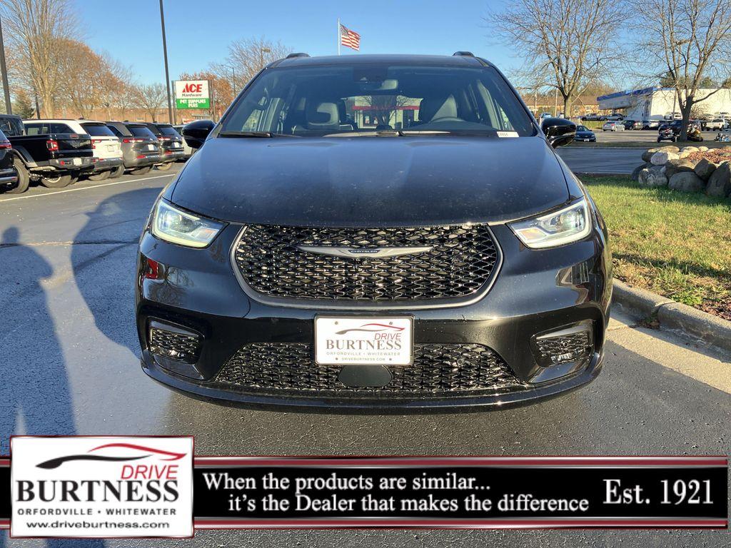 new 2026 Chrysler Pacifica car, priced at $53,203