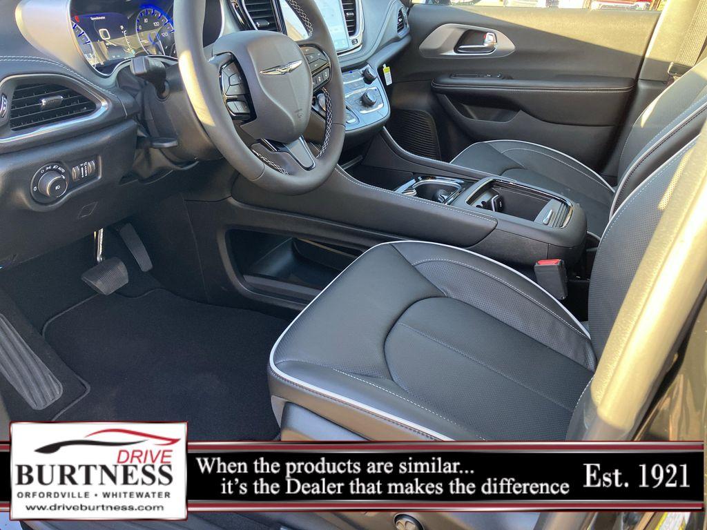 new 2026 Chrysler Pacifica car, priced at $53,203