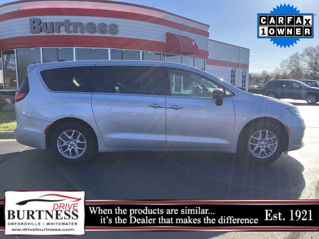used 2024 Chrysler Pacifica car, priced at $28,000