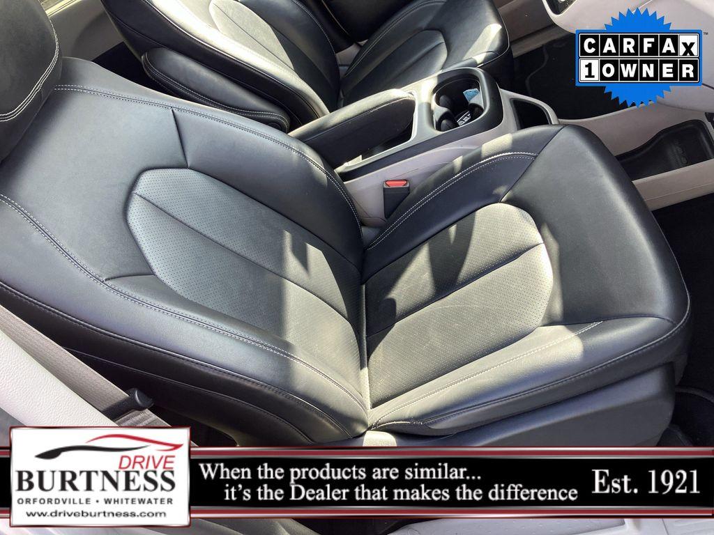 used 2024 Chrysler Pacifica car, priced at $27,995