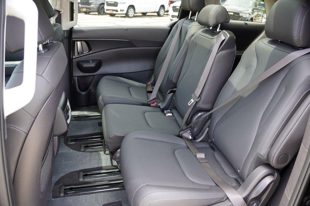 new 2026 Kia Carnival car, priced at $47,432
